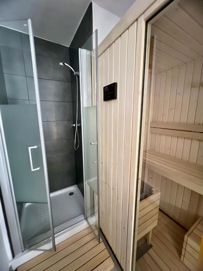 Luxury Sauna By Confortsky باس دي لا كاسا المظهر الخارجي الصورة